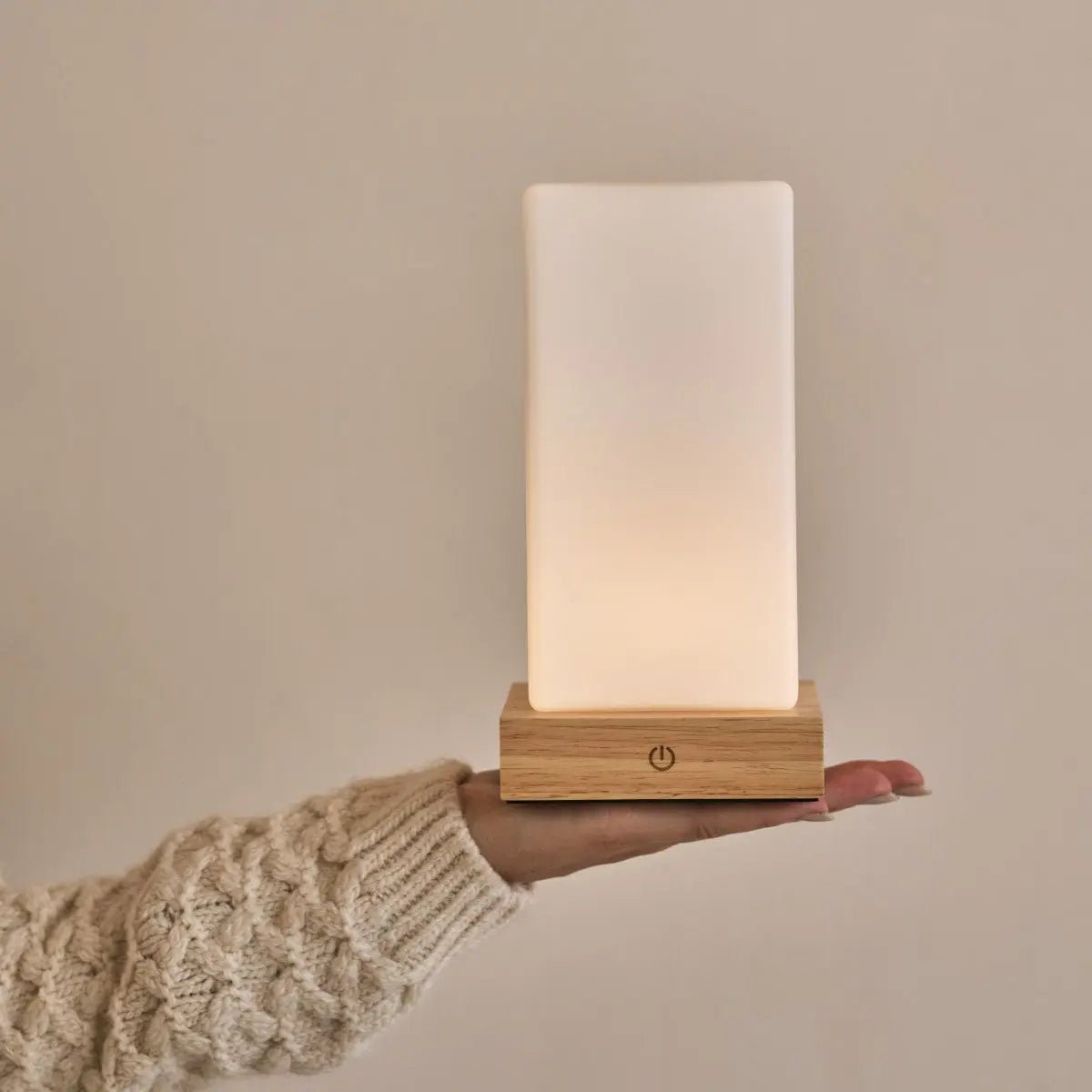 Zayn Lichtbruine Houten Oplaadbare Tafellamp | Dimbaar, glas en draadloos